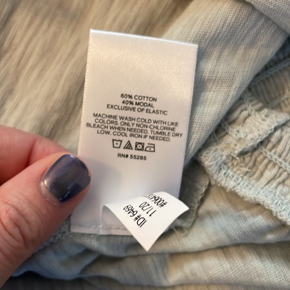 Express Lightweight Halter Top NWT - Picture 6 of 7